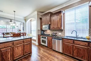 5946 Wallis Dr, Frisco, TX 75033 - Photo 2