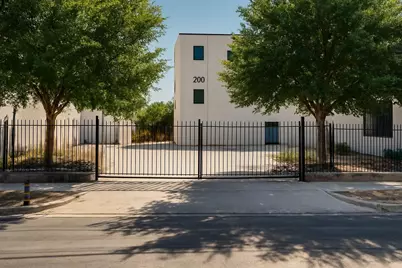 3816 Roseland Avenue #C 200, Dallas, TX 75204 - Photo 2