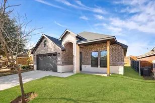 8808 Flying Ranch Rd, Fort Worth, TX 76134 - Photo 2
