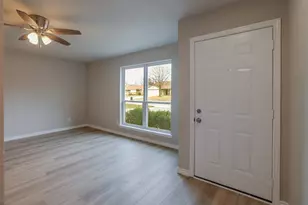 341 NW Summercrest Blvd, Burleson, TX 76028 - Photo 2