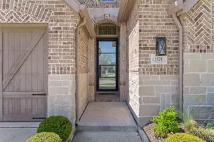 1928 Crested Ridge Rd, Fort Worth, TX 76008 - Photo 2