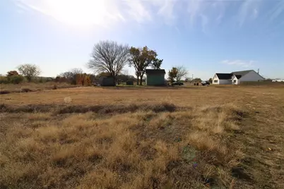 9221 Sunrise Drive, Fort Worth, TX 76134 - Photo 10