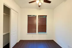 9815 Romo St, Irving, TX 75063 - Photo 12