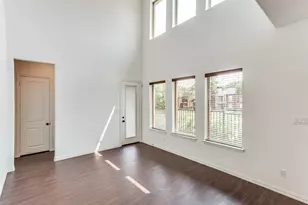 9815 Romo St, Irving, TX 75063 - Photo 8