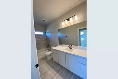 140 Kenilworth Lane, Greenville, TX 75401 - Photo 4