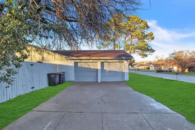 1432 Barron Lane, Fort Worth, TX 76112 - Photo 14