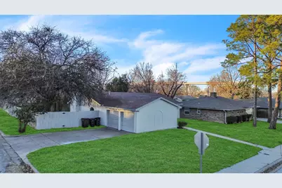 1432 Barron Lane, Fort Worth, TX 76112 - Photo 4