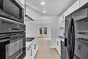 1432 Barron Ln, Fort Worth, TX 76112 - Photo 12