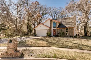 1311 Oak Timber Dr, Euless, TX 76039 - Photo 6