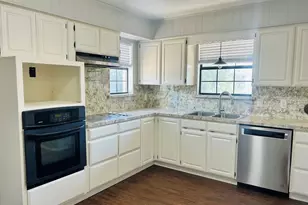 117 Cedar Hill Dr, Whitney, TX 76692 - Photo 2