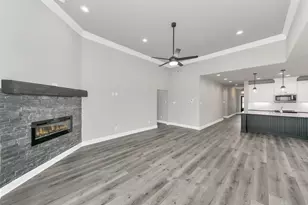 404 Betchan St, Lake Dallas, TX 75065 - Photo 10