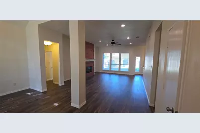 629 Dorchester Lane, Mansfield, TX 76063 - Photo 4