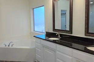 629 Dorchester Ln, Mansfield, TX 76063 - Photo 36