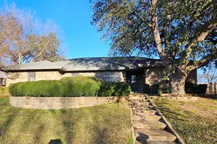 1817 Rhinevalley Dr, Arlington, TX 76012 - Photo 1