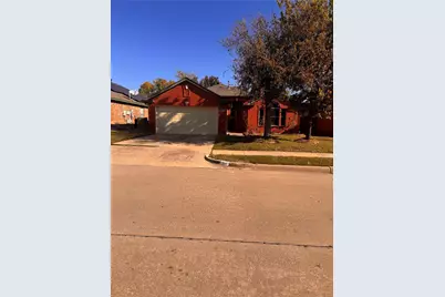 804 Stafford Station Drive, Saginaw, TX 76131 - Photo 4