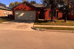 804 Stafford Station Dr, Saginaw, TX 76131 - Photo 4