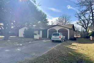 317 N Trail St, Crowley, TX 76036 - Photo 30