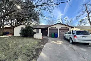 317 N Trail St, Crowley, TX 76036 - Photo 34