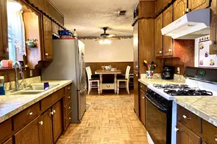 317 N Trail St, Crowley, TX 76036 - Photo 8