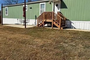 3520 Gerry Dr, Granbury, TX 76049 - Photo 2