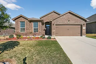 520 Pendennis Dr, Saginaw, TX 76131 - Photo 1