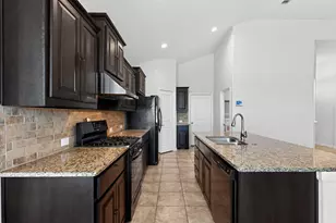 520 Pendennis Dr, Saginaw, TX 76131 - Photo 10