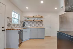 4003 Up the Grove St, Greenville, TX 75401 - Photo 14