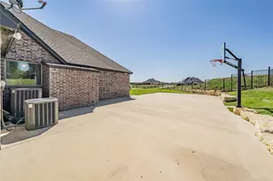 8208 Indian Hills Ct, Benbrook, TX 76126 - Photo 36