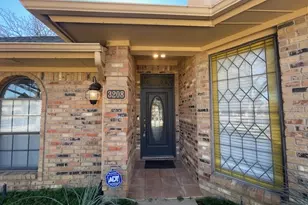 3208 Flintridge Dr, Arlington, TX 76017 - Photo 2