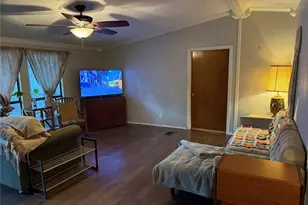 144 Tanglewood Dr, Mabank, TX 75156 - Photo 2