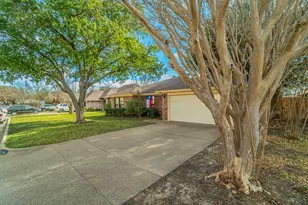 3745 Fairhaven Dr, Fort Worth, TX 76123 - Photo 2