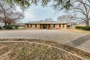 1506 W Elliott St, Breckenridge, TX 76424 - Photo 2