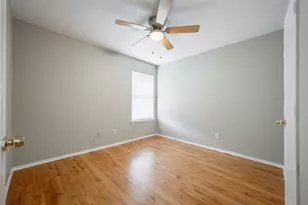 5900 Rising Meadow Dr, Arlington, TX 76018 - Photo 16