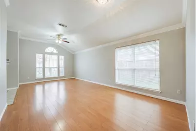 5900 Rising Meadow Drive, Arlington, TX 76018 - Photo 2