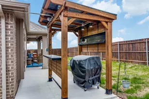 1000 Brenham Dr, Godley, TX 76044 - Photo 28