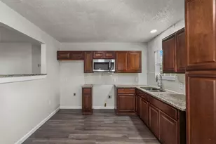 635 Woodmont Dr, Dallas, TX 75217 - Photo 4