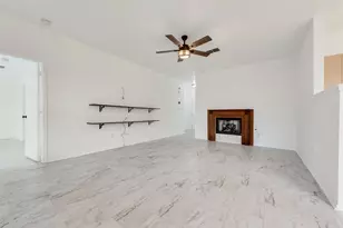 4816 Topaz Ln, Granbury, TX 76049 - Photo 6