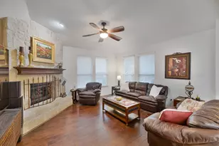 2116 Jonathan Creek Dr, Little Elm, TX 75068 - Photo 6