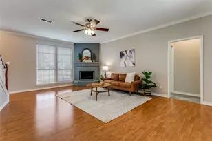 1922 Hidden Trail Dr, Lewisville, TX 75067 - Photo 8