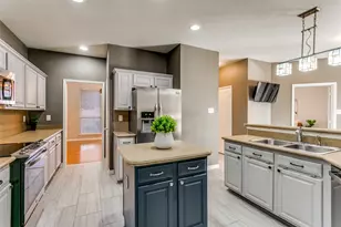 1922 Hidden Trail Dr, Lewisville, TX 75067 - Photo 18