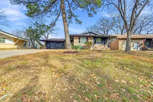 2209 Normandy Dr, Irving, TX 75060 - Photo 2