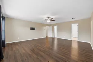 5269 Chessie Cir, Haltom City, TX 76137 - Photo 20