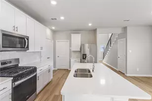 510 Clover Crk Dr, McKinney, TX 75071 - Photo 4