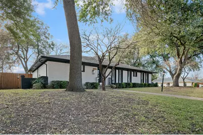 4606 Hazelhurst Lane, Dallas, TX 75227 - Photo 2