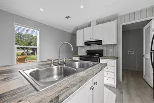 2720 Cypress St, Granbury, TX 76048 - Photo 26