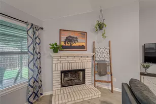 936 Silver Streak Dr, Saginaw, TX 76131 - Photo 8