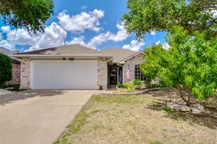 936 Silver Streak Dr, Saginaw, TX 76131 - Photo 1