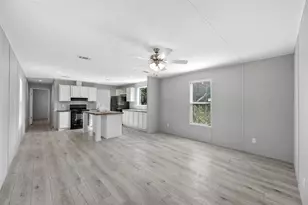 2723 Cypress St, Granbury, TX 76048 - Photo 12