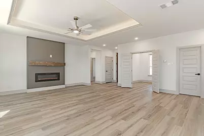 5812 Belaire Circle, Granbury, TX 76048 - Photo 8