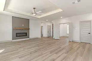 5812 Belaire Cir, Granbury, TX 76048 - Photo 8